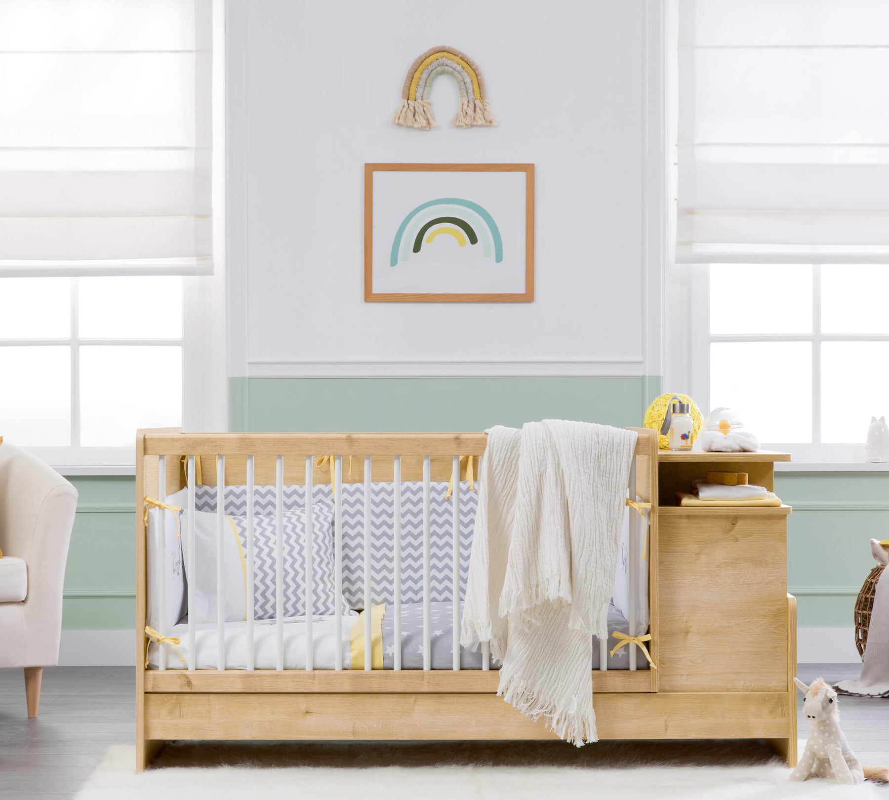 MASALI BÜYÜYEN BEBEK KARYOLASI MEŞE (70x110-70x140 cm)