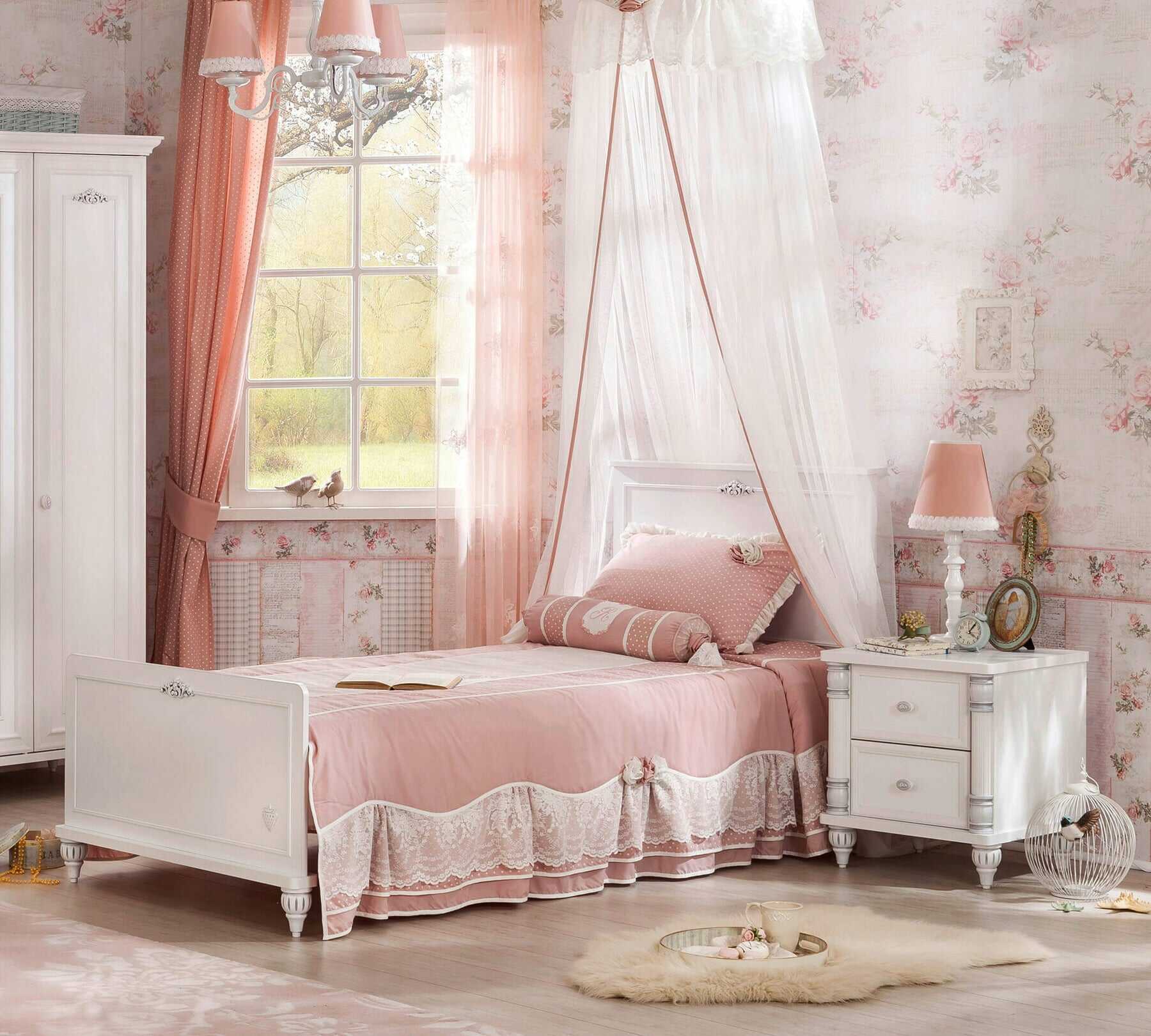 ROMANTIC KOMODİN